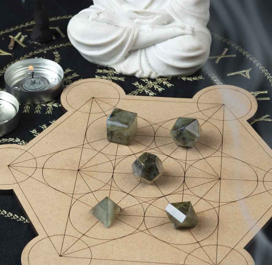 Labradorite Platonic Solids Crystal Geometry Set (15-20 mm) - TheIndianHand 